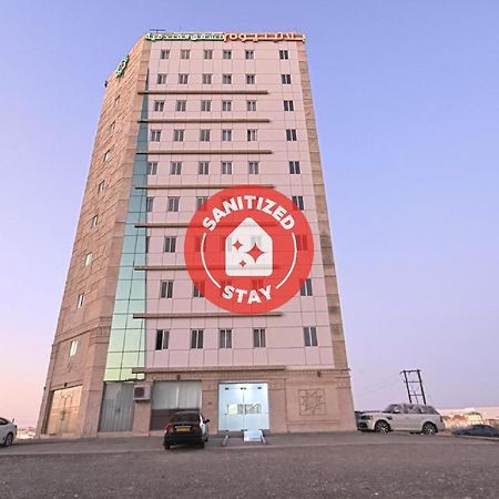 Platinium Hotel Apartments Seeb Esterno foto