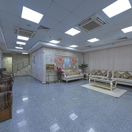 Platinium Hotel Apartments Seeb Esterno foto