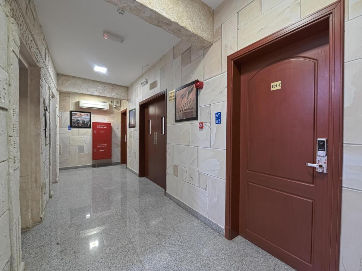 Platinium Hotel Apartments Seeb Esterno foto